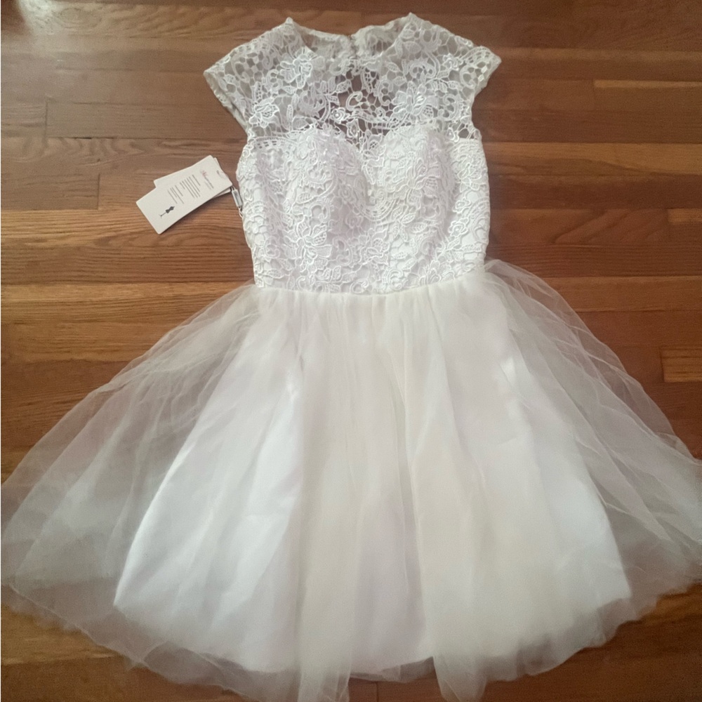 Mingda’s Dress | White Lace and Tulle Dress